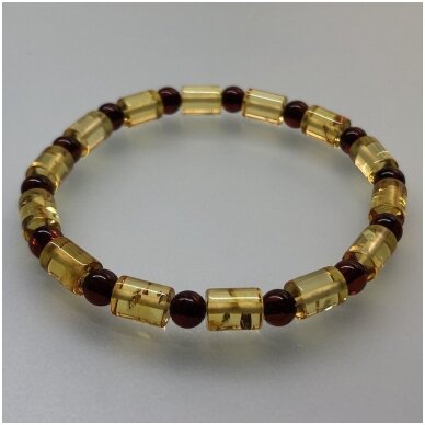 Amber bracelet from round and barrel beads