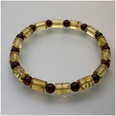 Amber bracelet from round and barrel beads 2