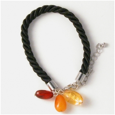 Bracelet with amber