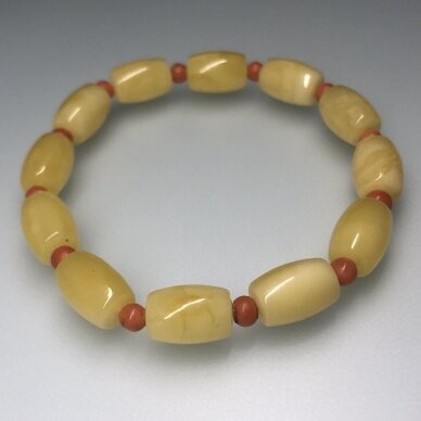 Yellow amber bracelet with coral 2