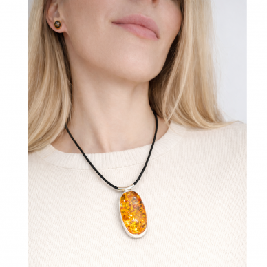 Luxurious amber pendant with sterling silver and leather 3